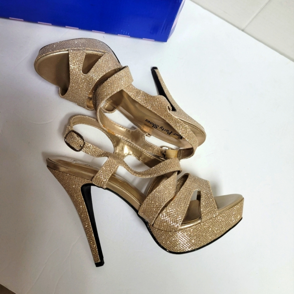 NWT Natalie Your Party Shoes Gold Glitter Strapy Heels Size 9